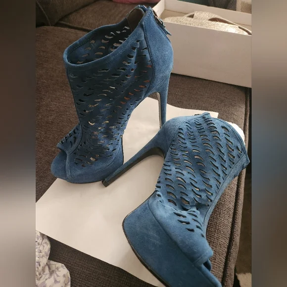 Electric Blue Suede Stilettos - Picture 4 of 4